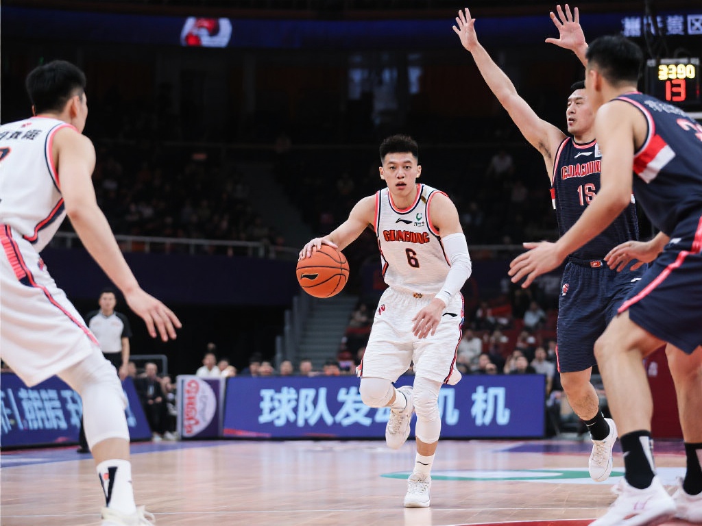 媒体人：超20家俱乐部违规，足协如何惩处成智慧大考