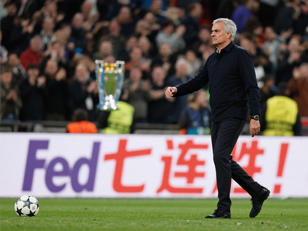 梅西有意担任巴萨体育总监，同时愿接手阿根廷技术总监一职